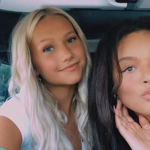 Meet your Posher, Marisa